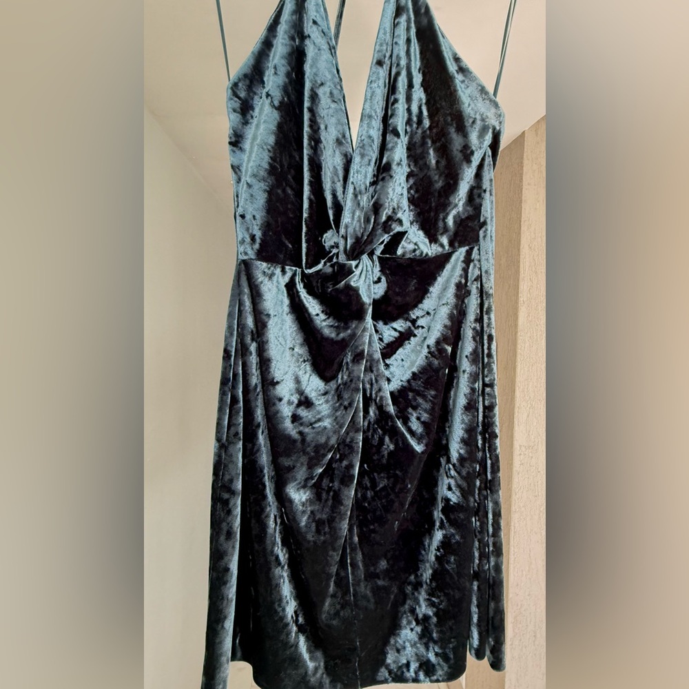 Zara velvet feminine dress | Perfect Condition - Picture 4 of 5